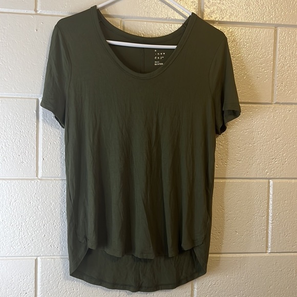A New Day | Olive Green Scoop Neck Slim Fit Short-Sleeve T-Shirt | Size Small - Picture 3 of 11